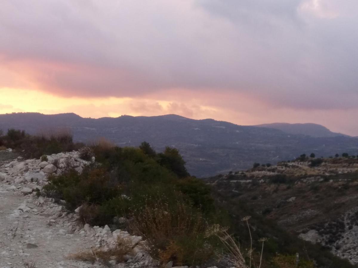 فندق The Spidaki Lania المظهر الخارجي الصورة